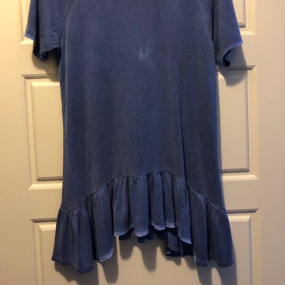 Distressed Tee with Rippled Hem - Picture 2 of 3